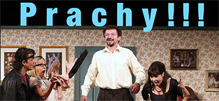 Ray Cooney: Prachy !!! - Richard Trsťan, Vanda Hybnerová, Ondřej Vetchý a Nela Boudová Ray Cooney: Prachy !!! - Richard Trsťan, Vanda Hybnerová, Ondřej Vetchý a Nela Boudová