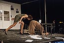 Vanda Hybnerová, Jakub Žáček v představení S nebo bez?, foto: Josefína Rašilovová a Lucie Vítková