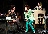 Ilona Svobodová, Kristýna Leichtová, Mira Nosek v komedii P.R.S.A., foto: Roman Albrecht