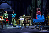 Ilona Svobodová, Kristýna Leichtová, Jana Bernášková v komedii P.R.S.A., foto: Roman Albrecht