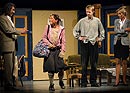 David Suchařípa, Kaira K. Hrachovcová, Jiří Langmajer, Kateřina Brožová v představení „A do pyžam!“, foto: Ivo Mičkal