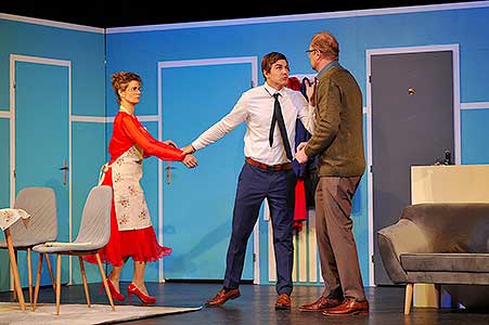 Markéta Děrgelová, David Gránský, Martin Pechlát v inscenaci Geniální nápad, foto: Lucie Vítková