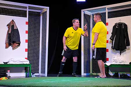 Miroslav Etzler, Michal Novotný v inscenaci Šťovík na smetaně, foto: Lucie Vítková