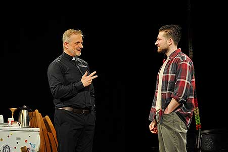 Richard Trsťan, Filip František Červenka v inscenaci  Irská kletba, foto: Lucie Vítková