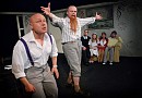 Zdeněk Vencl, Igor Bareš, David Matásek, Kateřina Jačková, Michaela Dolinová, Jan Dolanský v představení „Eskymák z Amsterodamu aneb ...