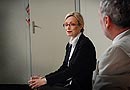 Dana Syslová, Kateřina Brožová, Miloslav Mejzlík v představení „Dohazovač“, foto: Ivo Mičkal